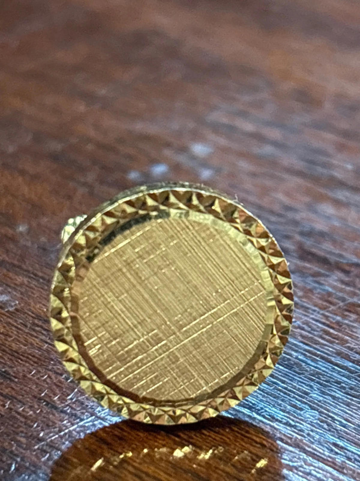 Gold tone cuff links