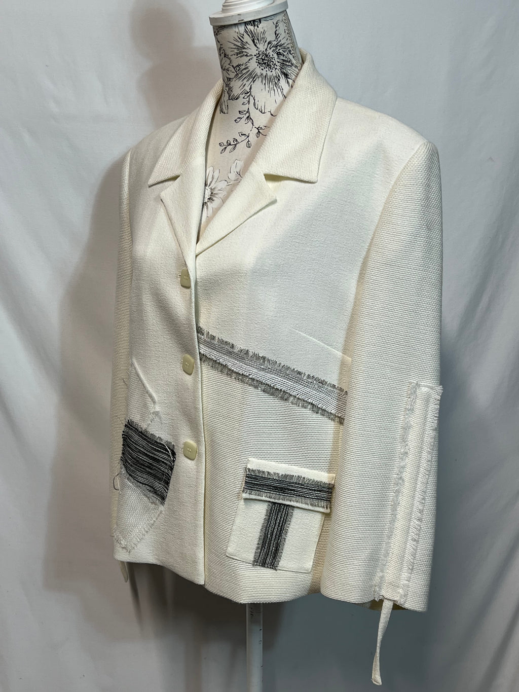 Max Pierre | Size 18 | White Blazer