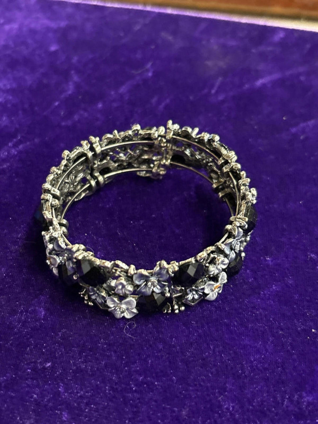 Vintage Floral Bangle | Spring Closure | Black Stones