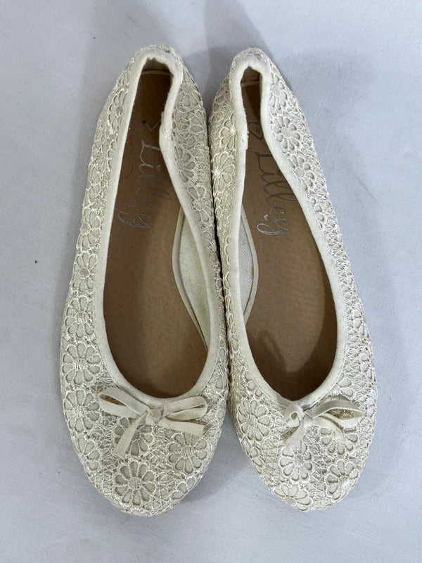 Lilley | Size 6 | Cream Lace ballets with bows