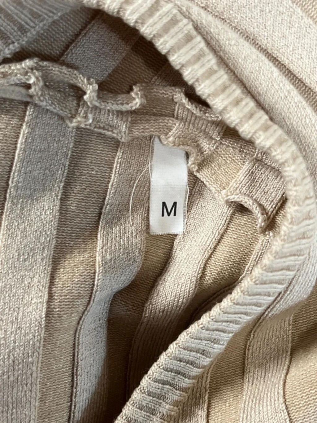 Caractère | M | Beige ribbed t-shirt | Silk/Elastane blend