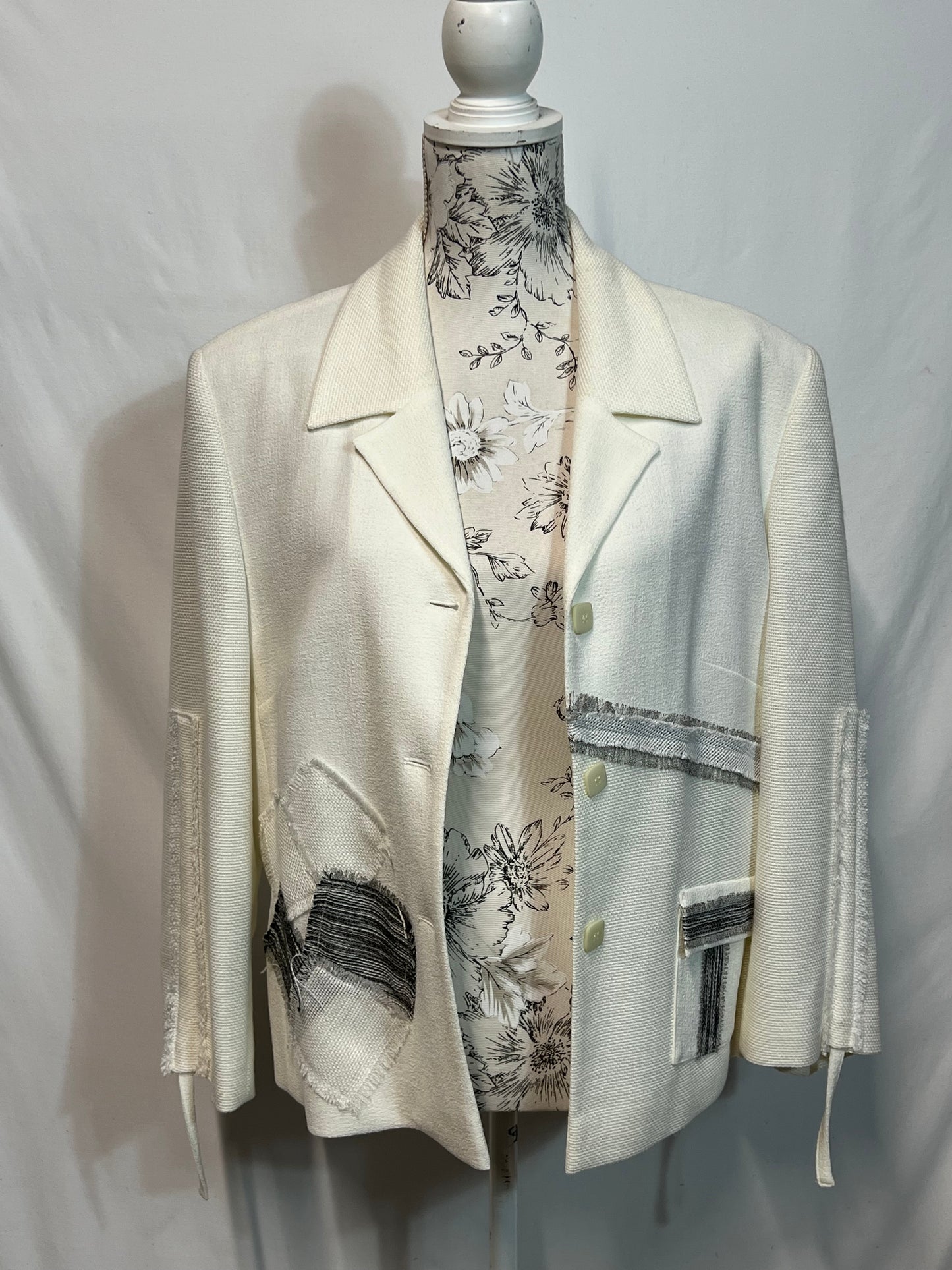 Max Pierre | Size 18 | White Blazer