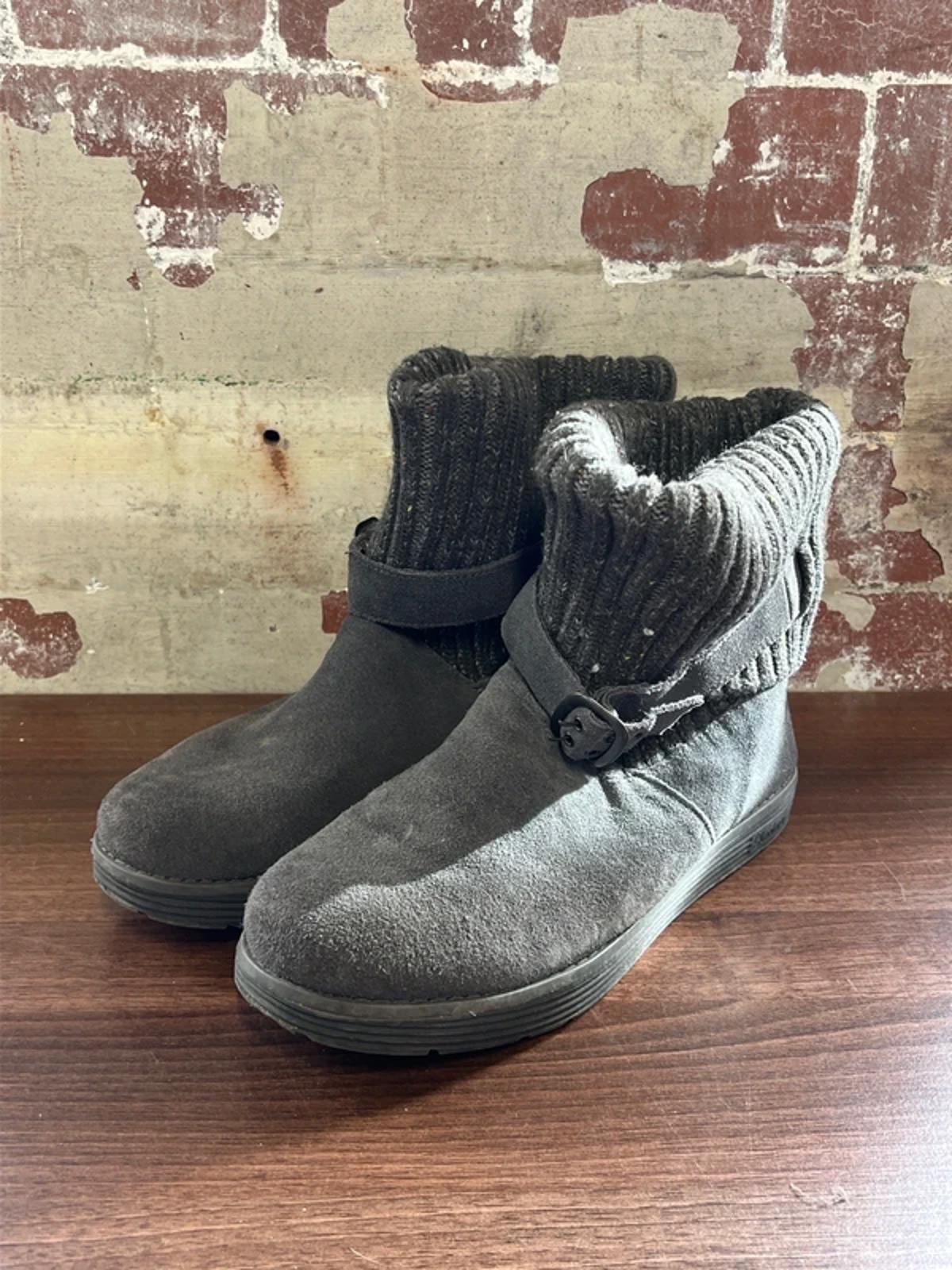 Skechers Australia Boots | 7 | Like New