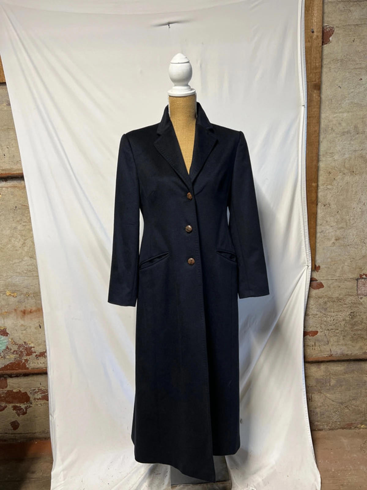AE Elegance | 10 | Navy Trenchcoat