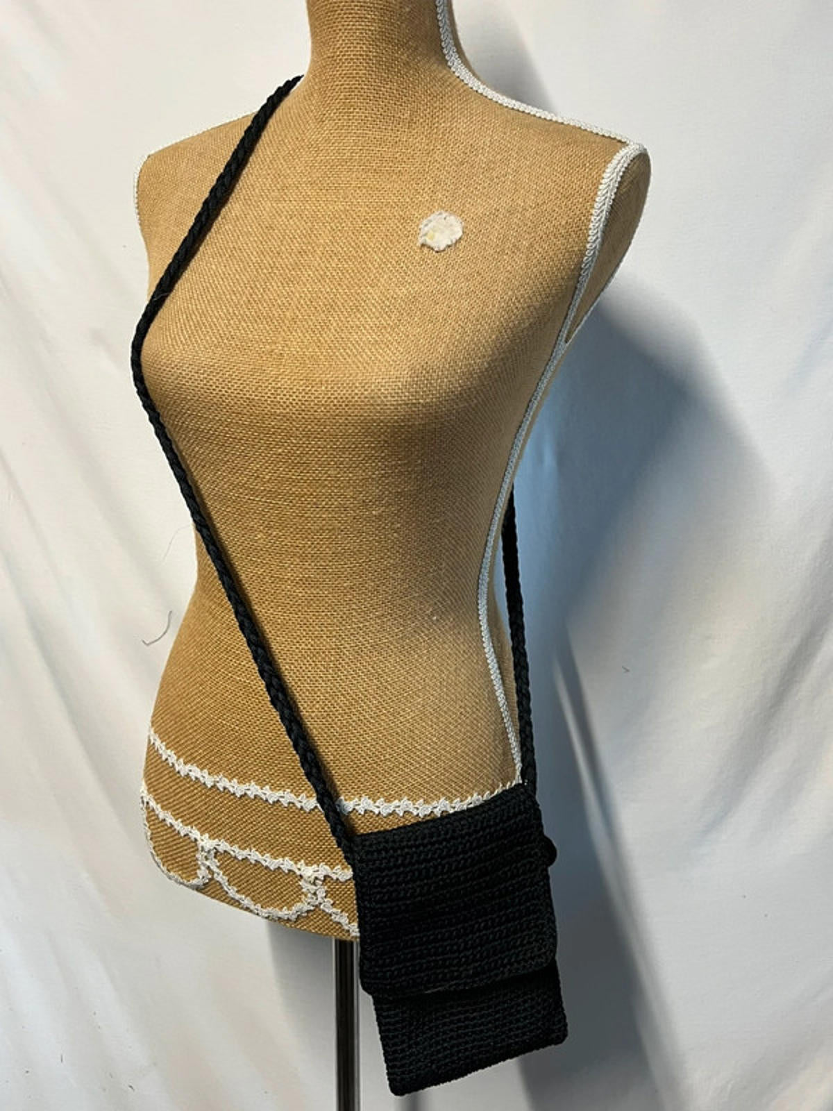 The Sak | Black woven Shoulderbag | Like New