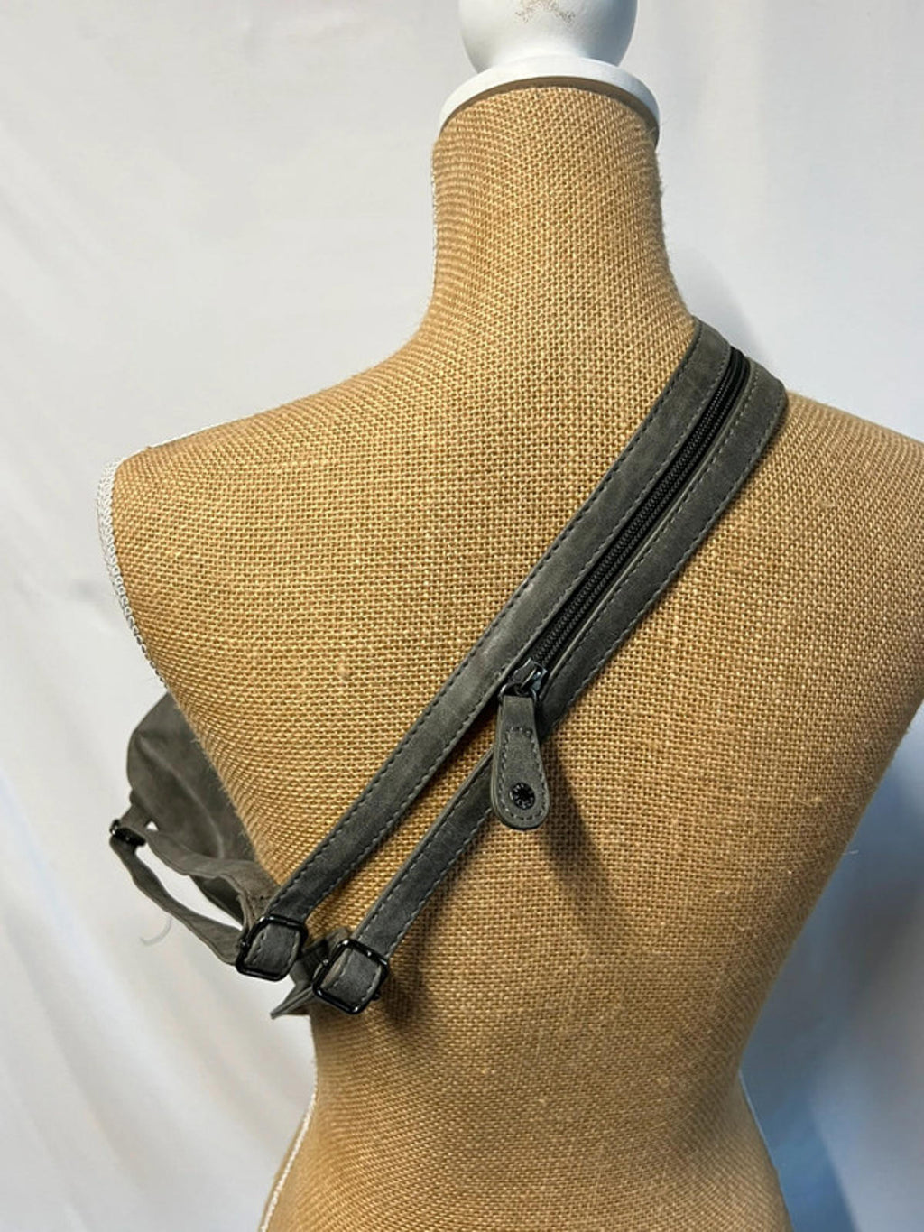 Piace Molto | Khaka backpack/crossbody bag