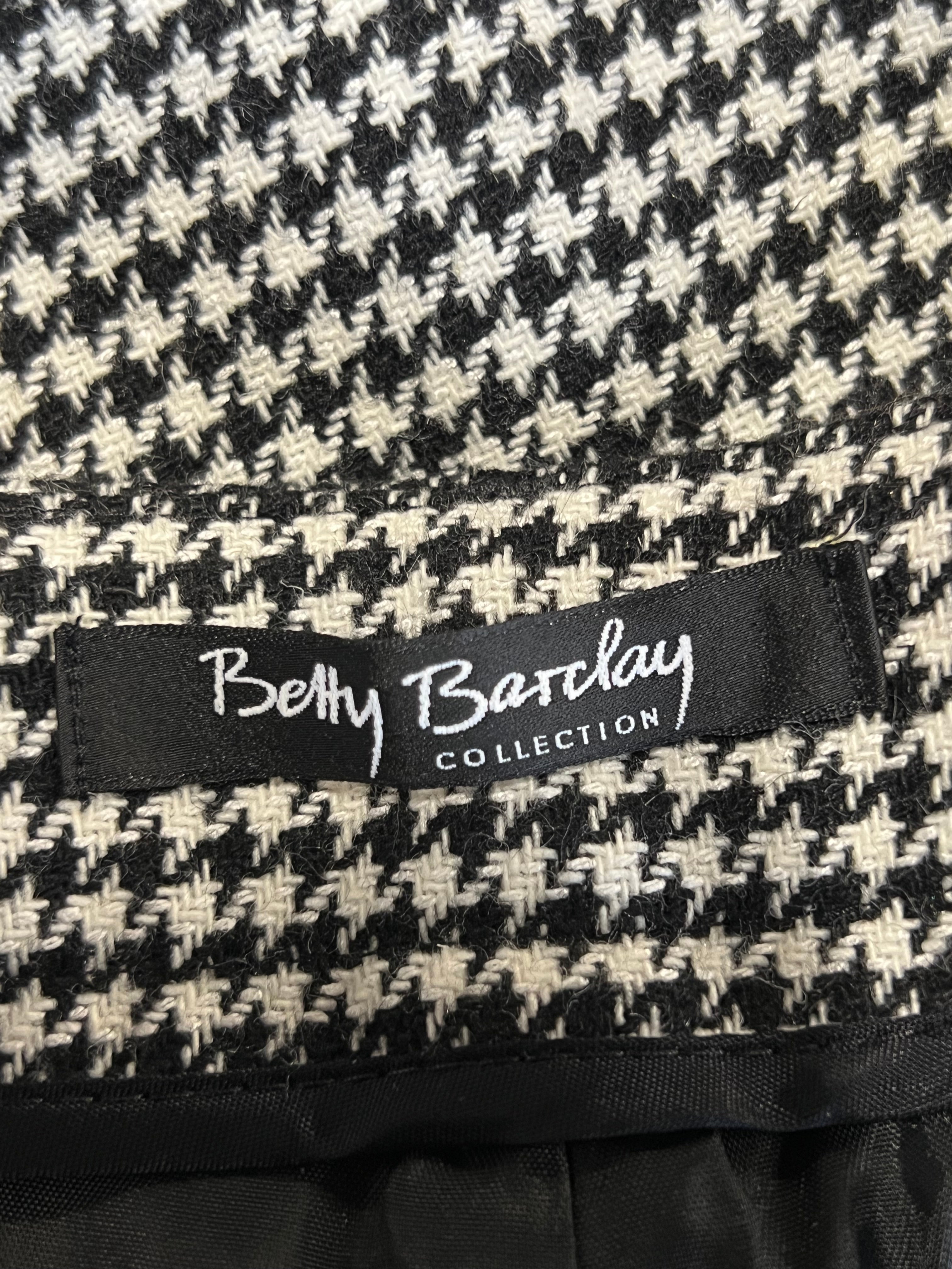 Betty Barclay | Size 14 Dog Tooth Trousers