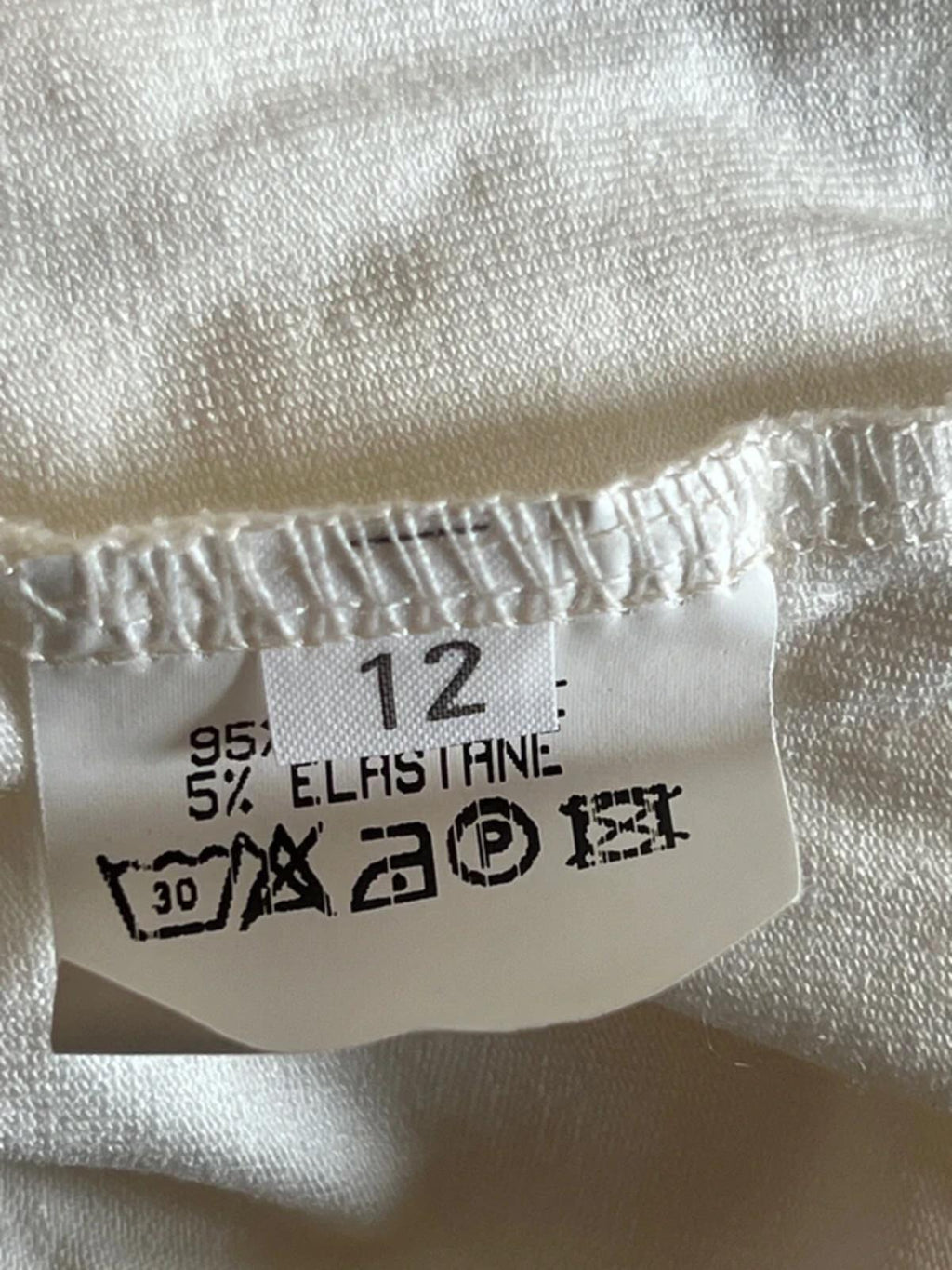 Femme | 12 | Layered-style cream/white vest top | Viscose/Elastane