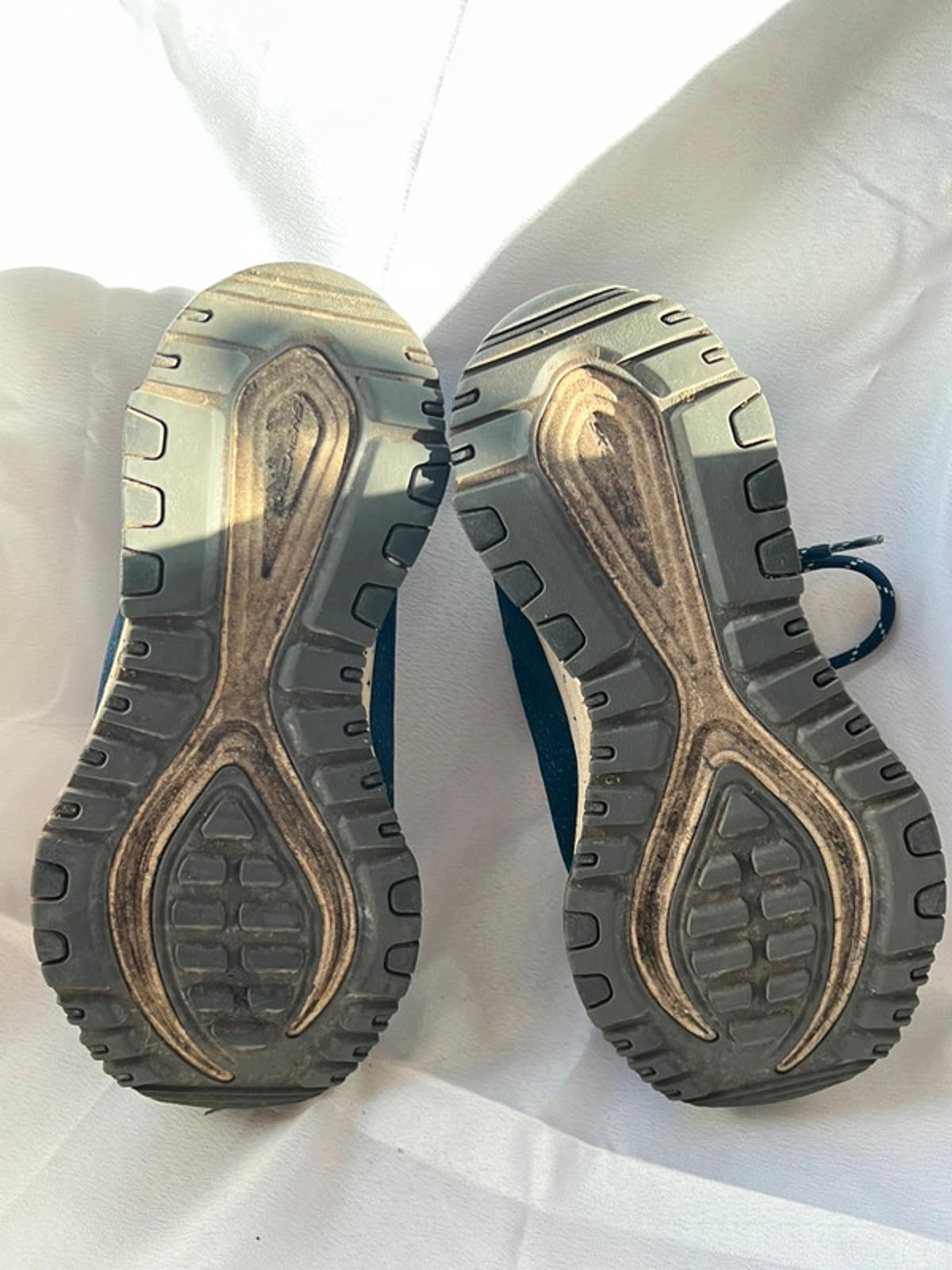 Skechers D’Lux Trail | 7.5 | Used but good