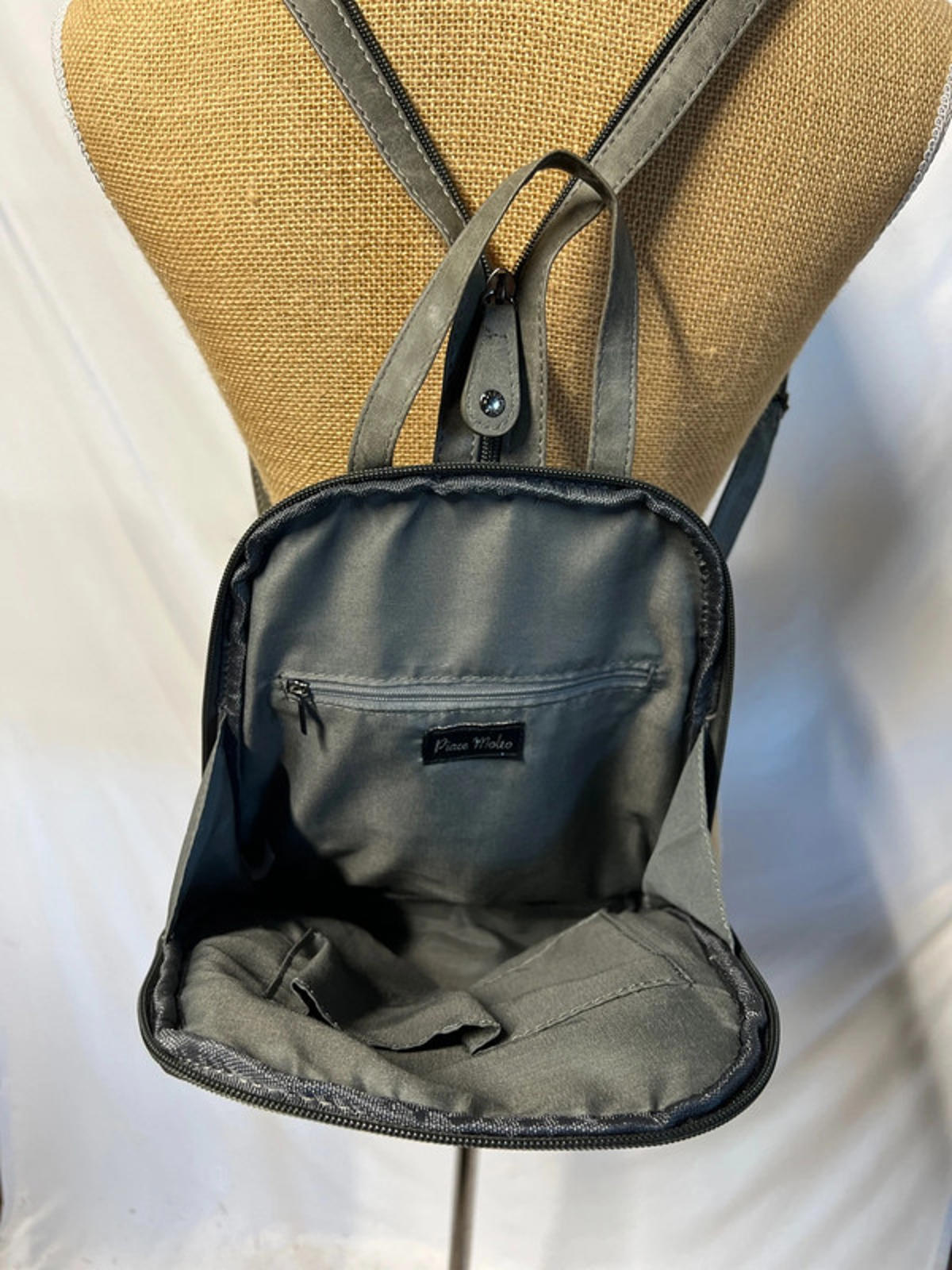 Piace Molto | Khaka backpack/crossbody bag