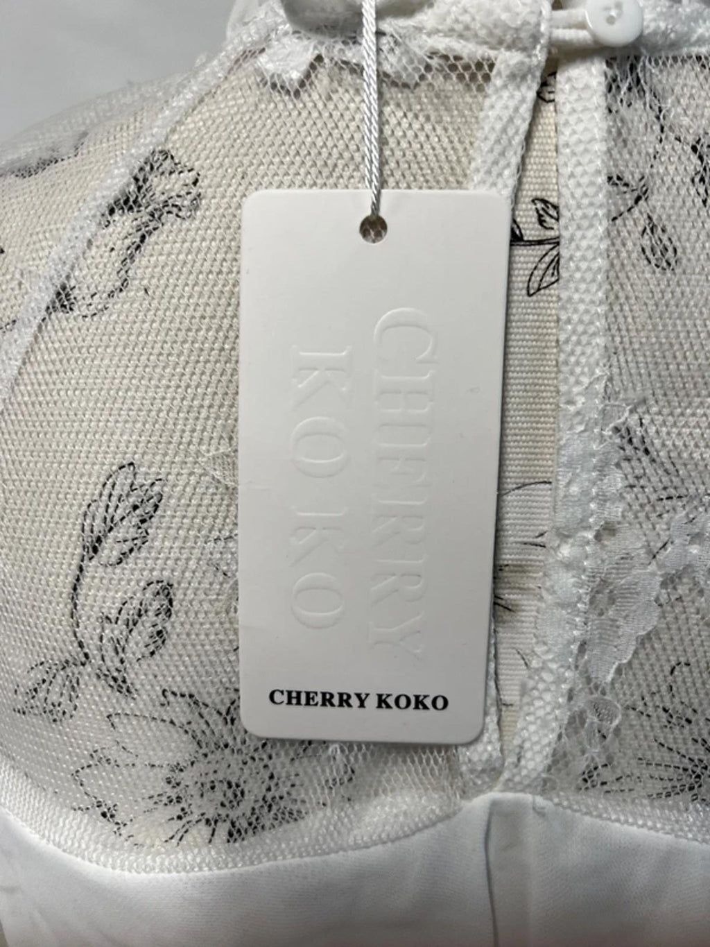 Cherry Koko | S | White Lace Long Sleeve Blouse