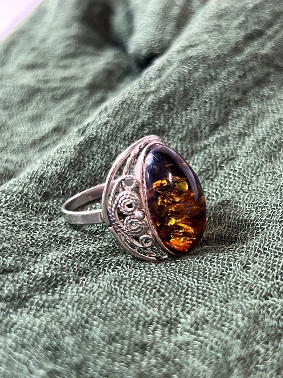Vintage Amber Ring | Silver Toned