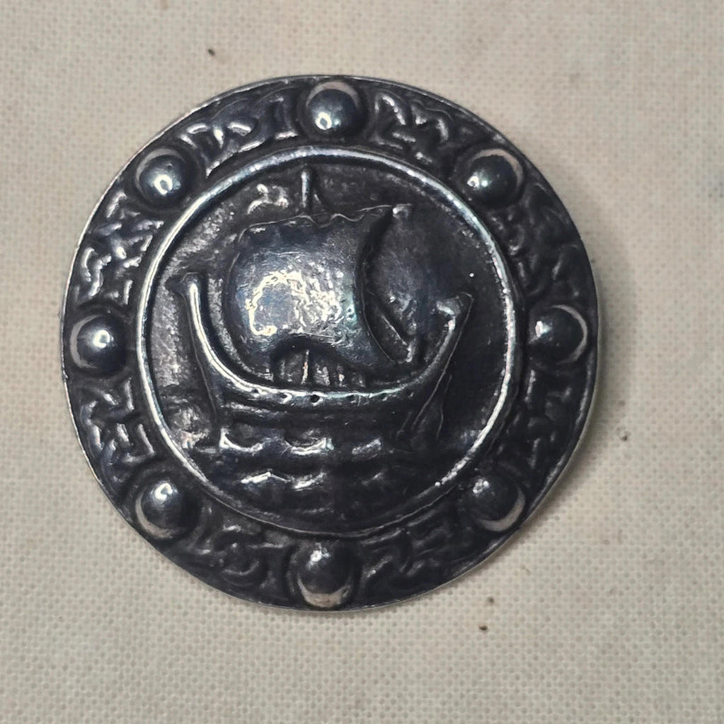 Shipton & Co vintage fully hallmarked sterling silver brooch