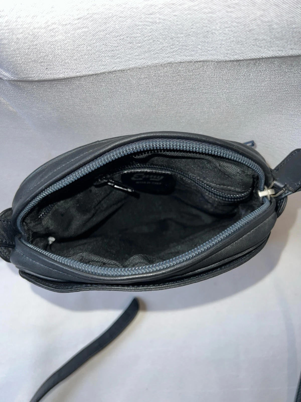 Vintage Enny Shoulderbag | Black Soft Italian Leather Shoulderbag