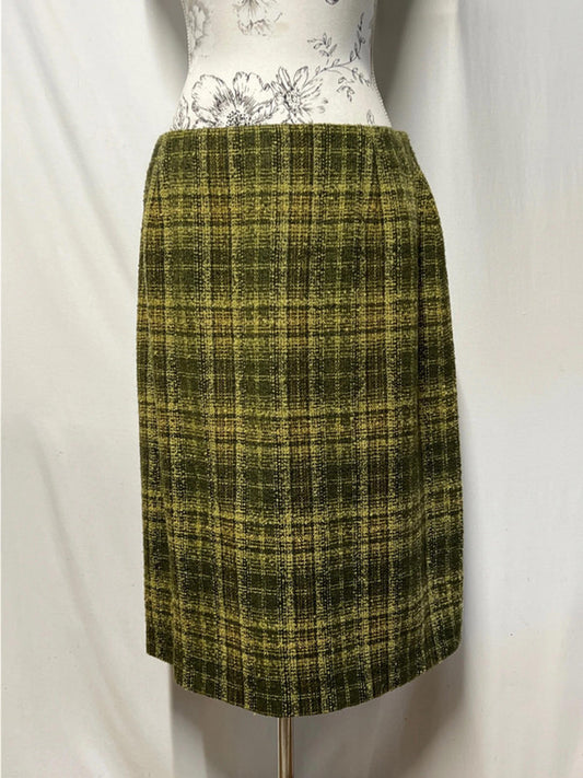Vintage Ladies Khaki Skirt | Size 18 | Wool Blend