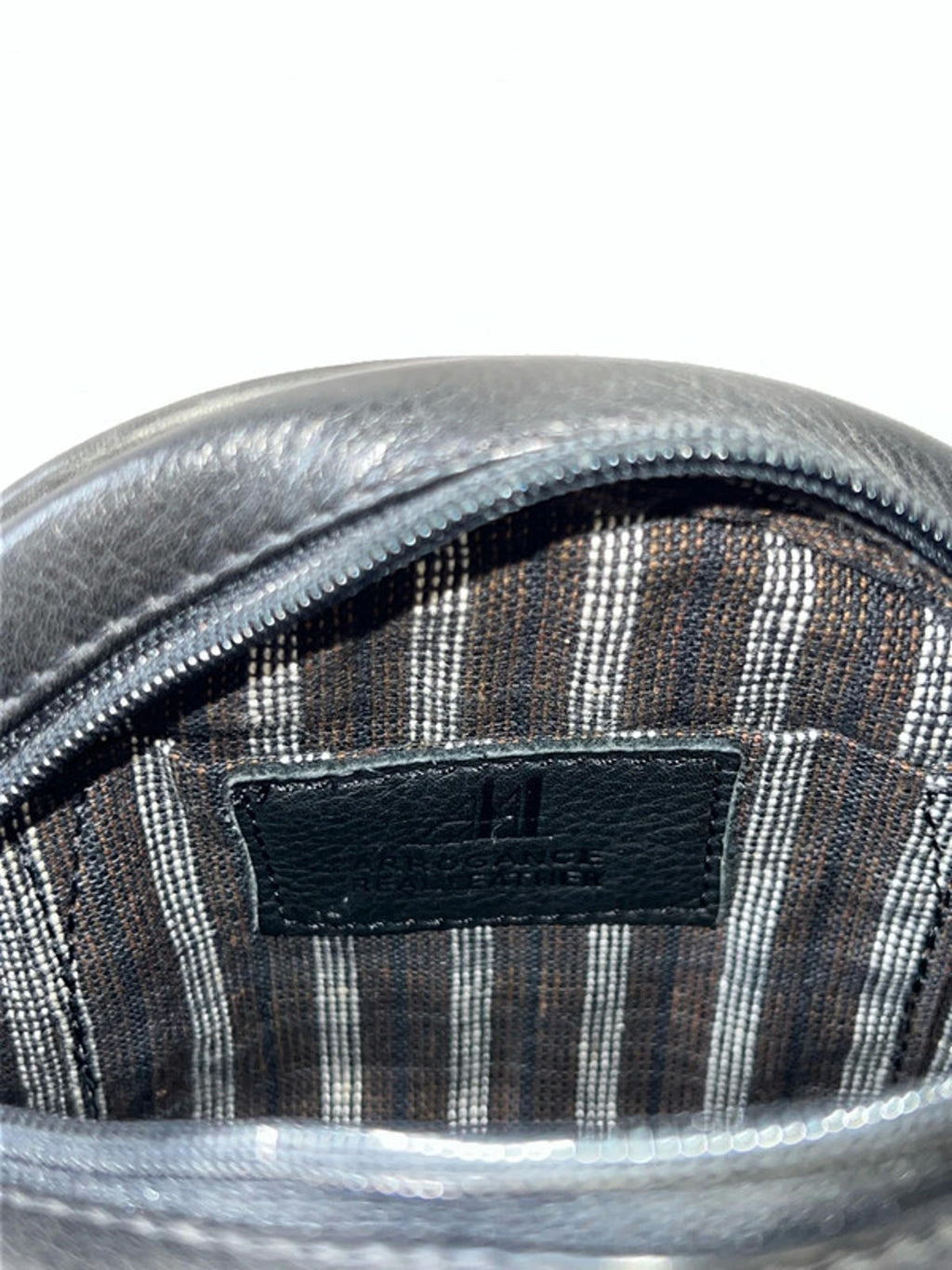 Arrogance | Black Leather Shoulderbag/crossbodybag