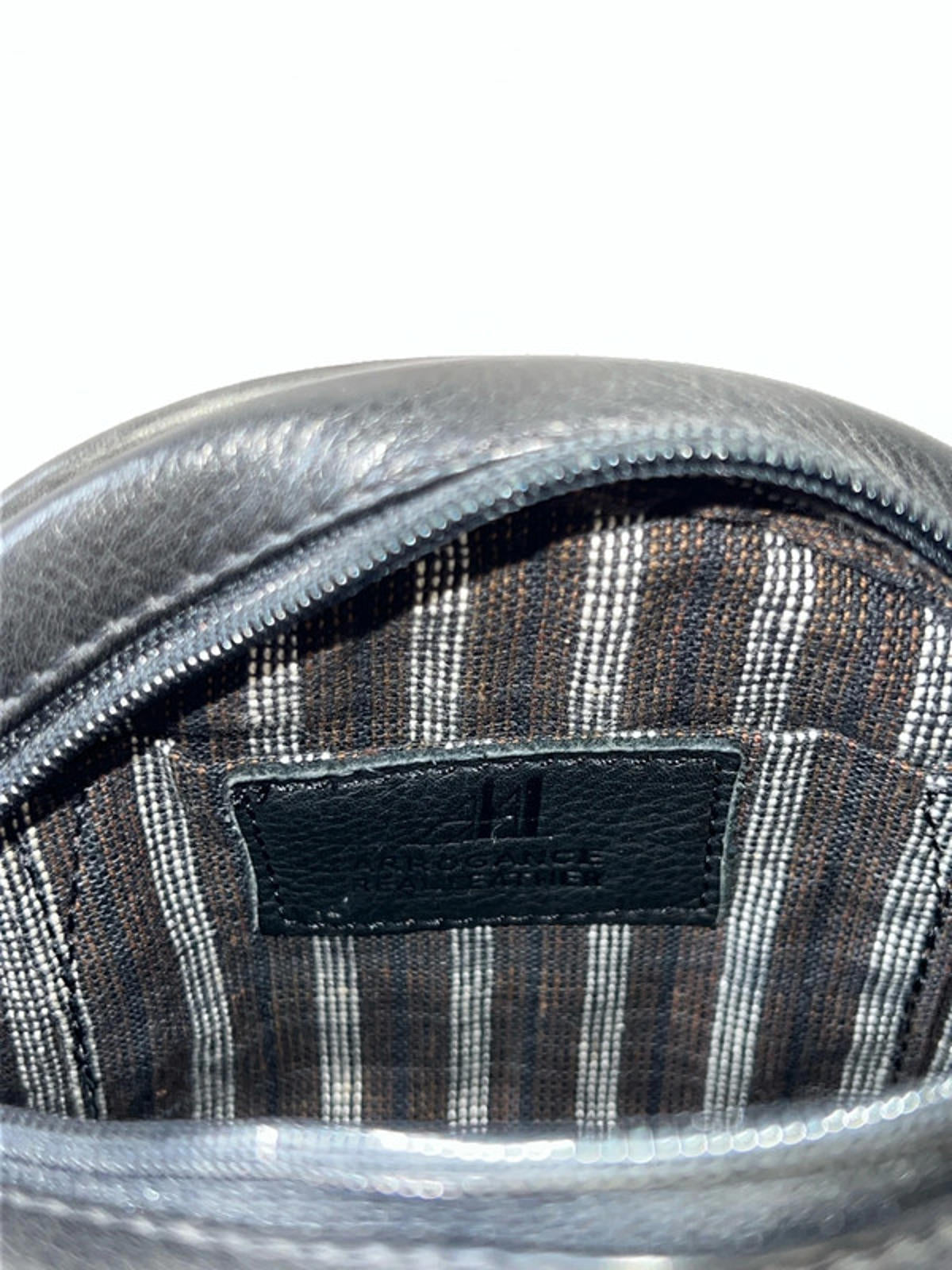 Arrogance | Black Leather Shoulderbag/crossbodybag