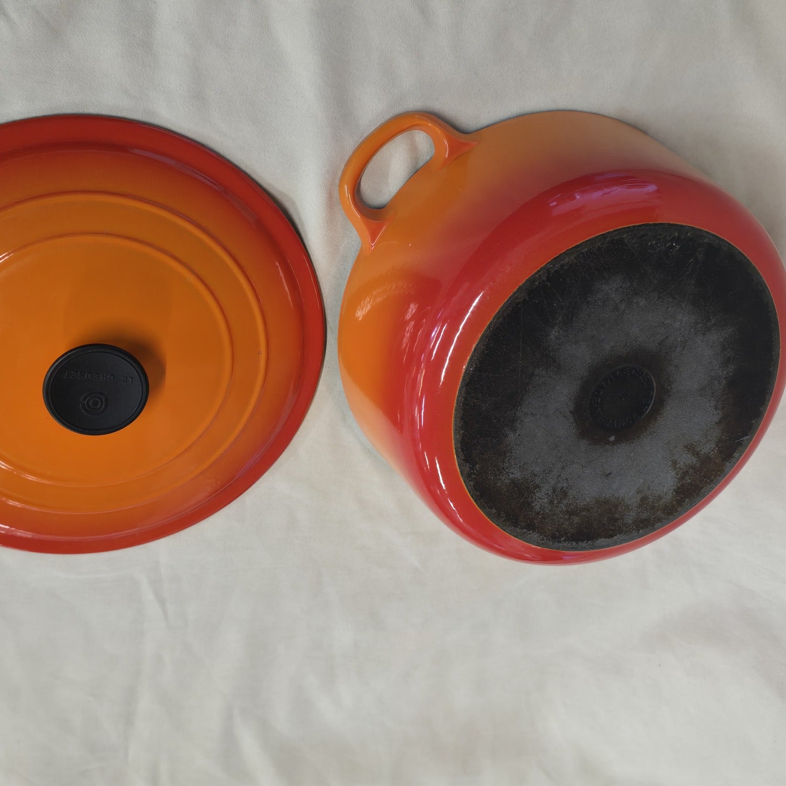 Le Creuset Dutch 11" Oven pot