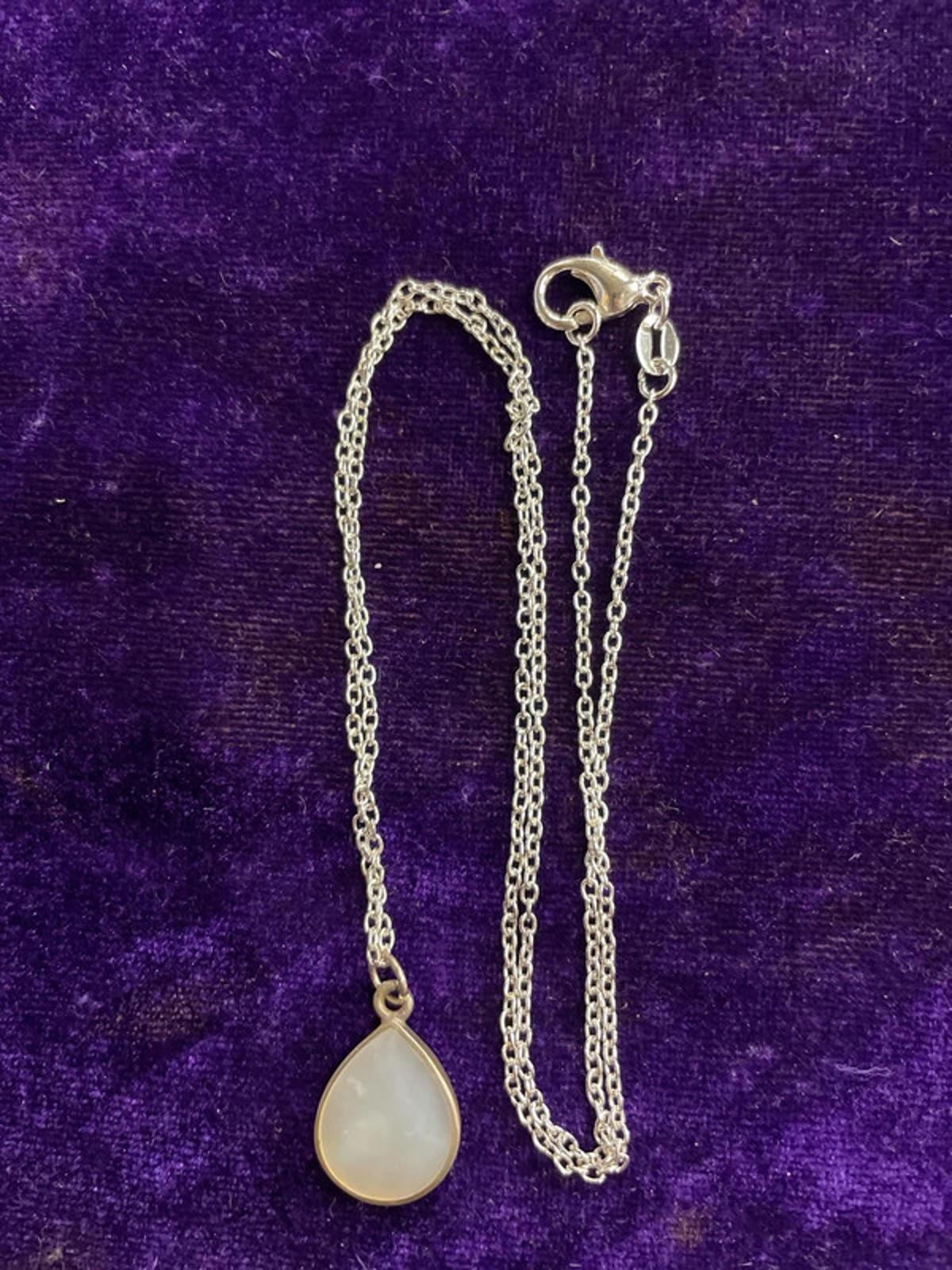 925 Silver Chain | Mother of Pearl Pendant | 26cm