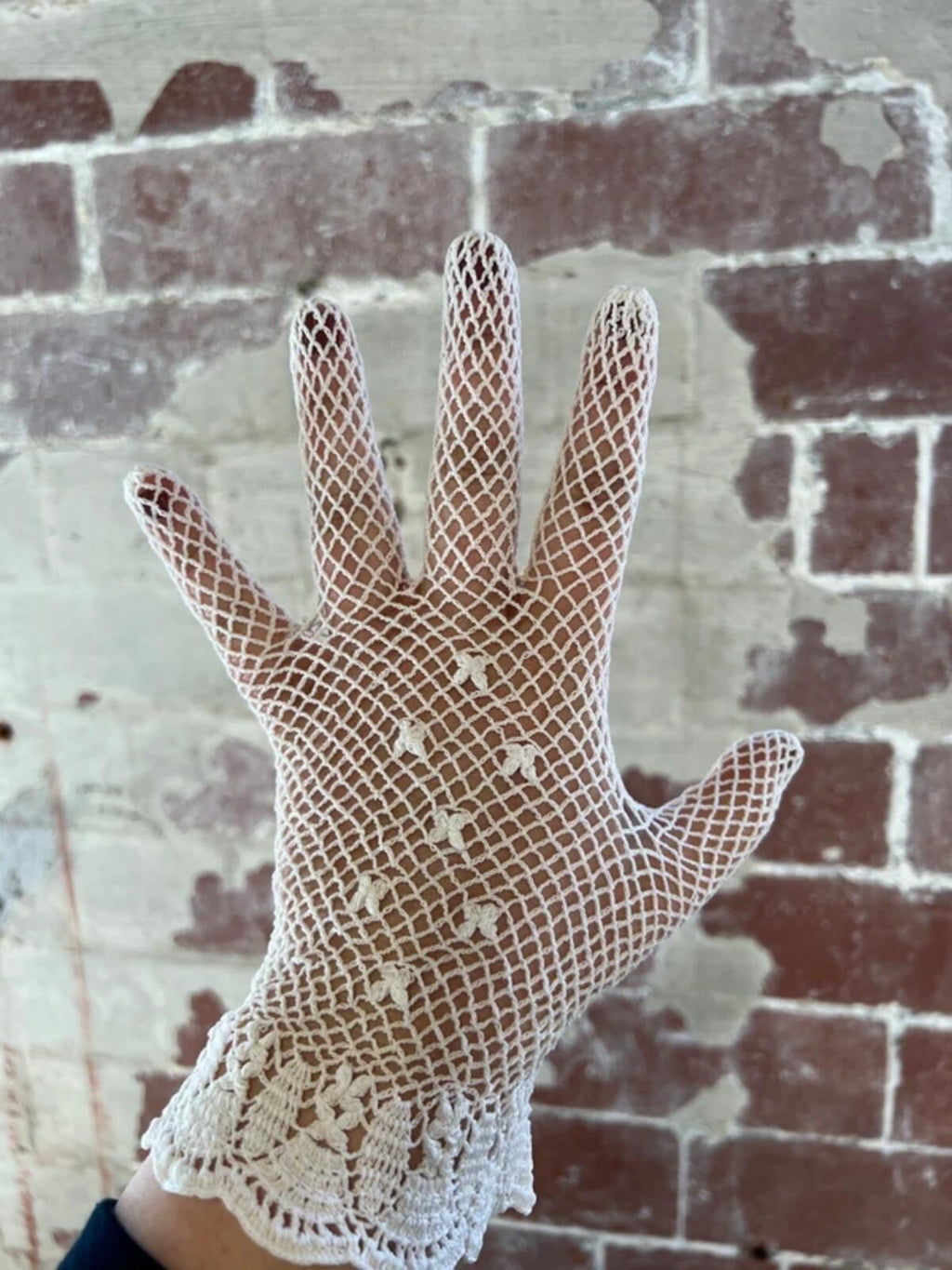 Vintage White Crochet Gloves