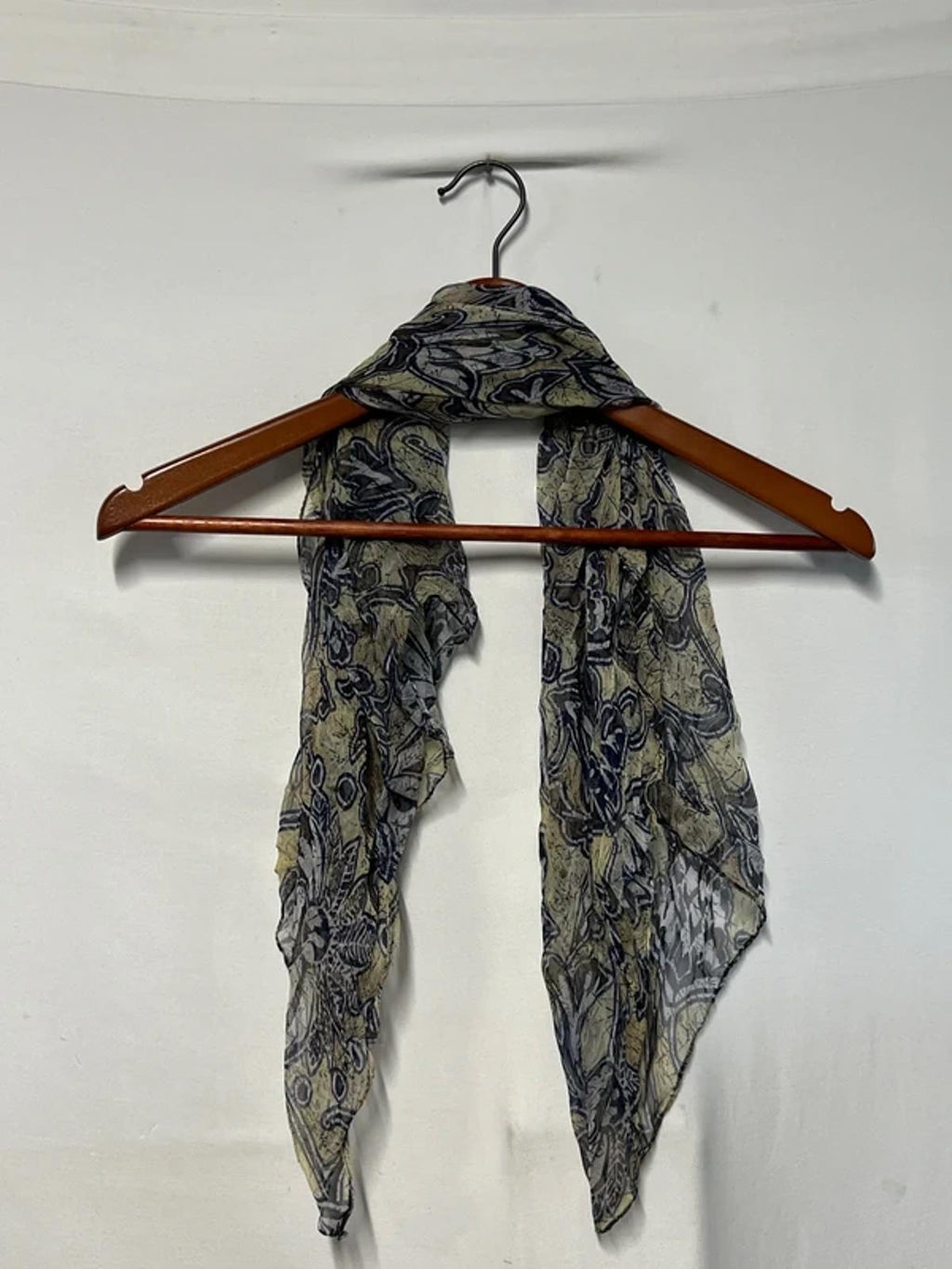 Vintage Style Ladies Scarf | Blue and Yellow