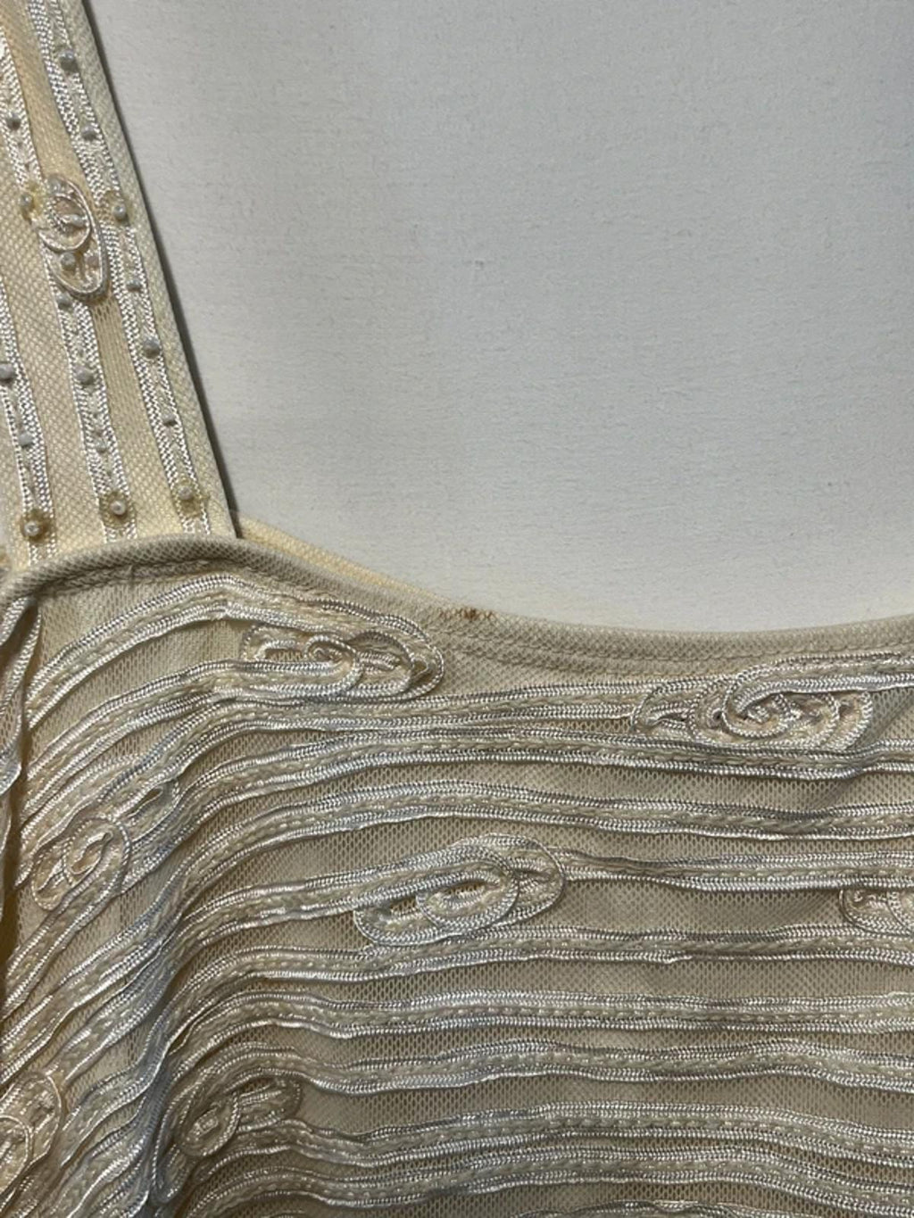 Phase Eight  | Size 14| Y2K Vintage Embroidered cream vest top