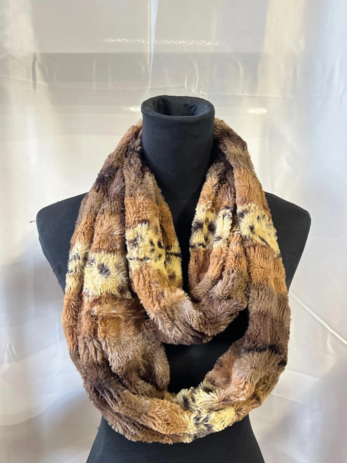 Faux Fur Leopard Print Scarf