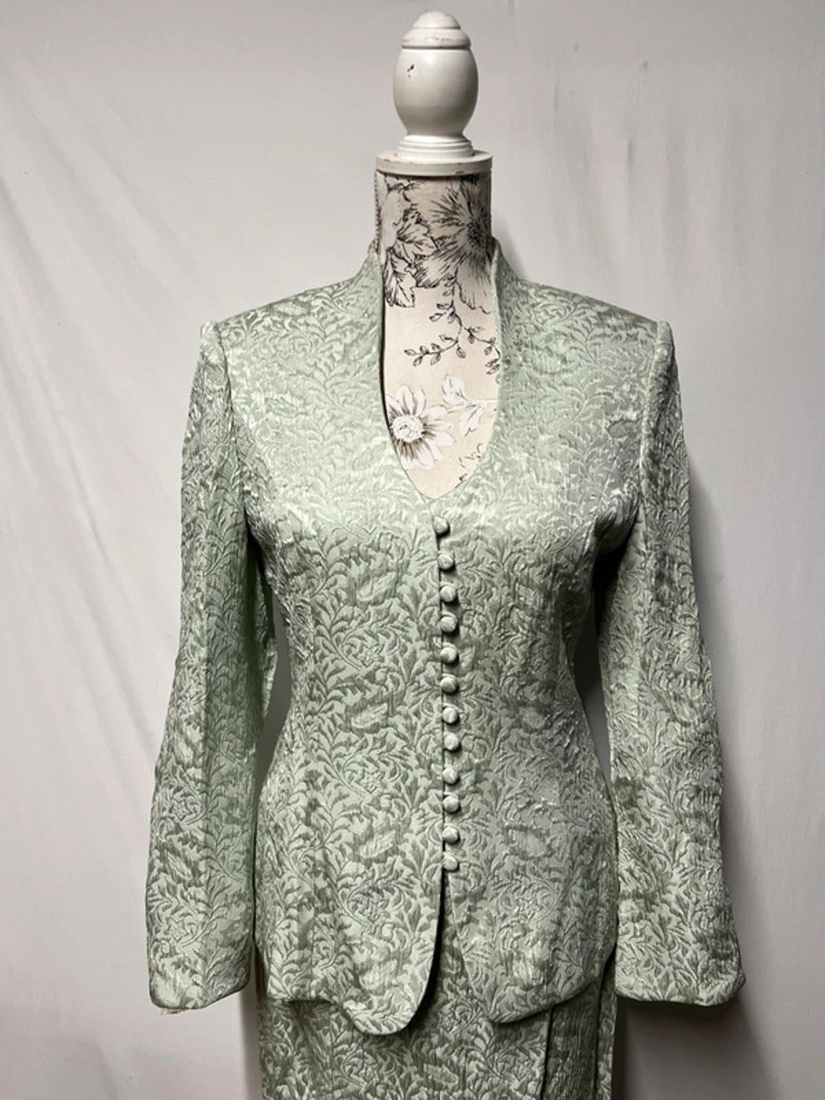 Vintage Light Green Jacquard Skirt Suit with Button Front Jacket