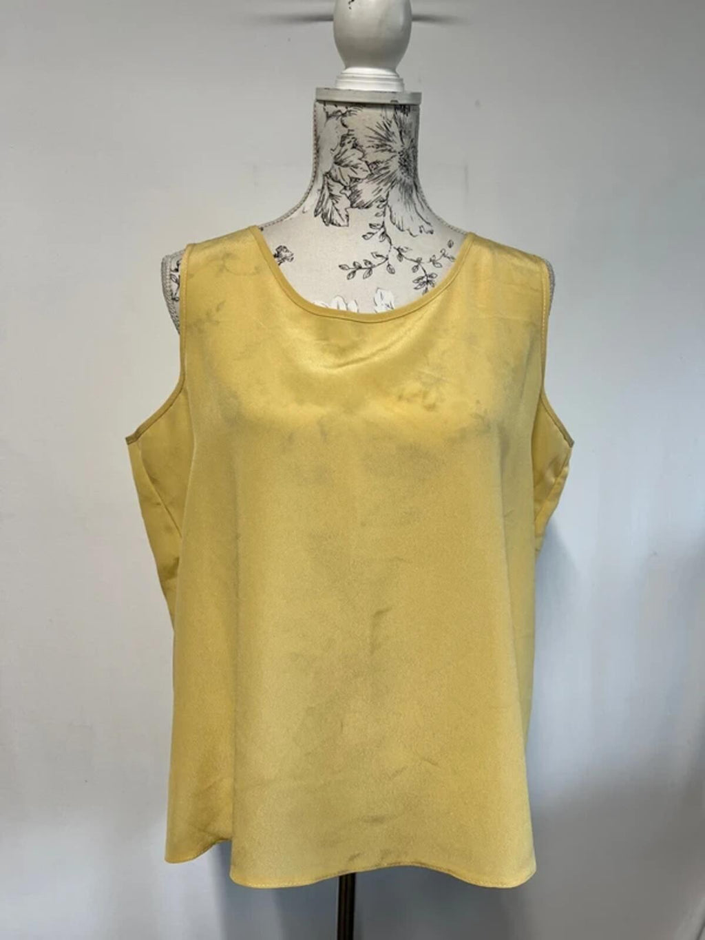 Imogen | M | Yellow Vest top