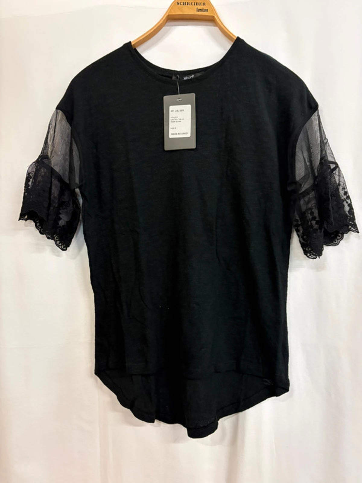 Brand new Jeton Collection ladies top