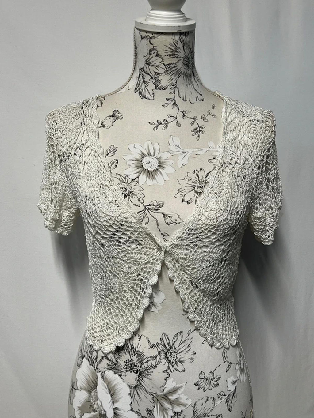 Vintage George | 12 | Cream Lace Bolero Cardigan