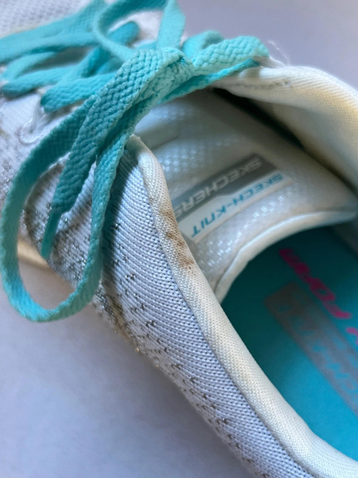 Skechers | 7 | White/Silver Blue Laced Trainers
