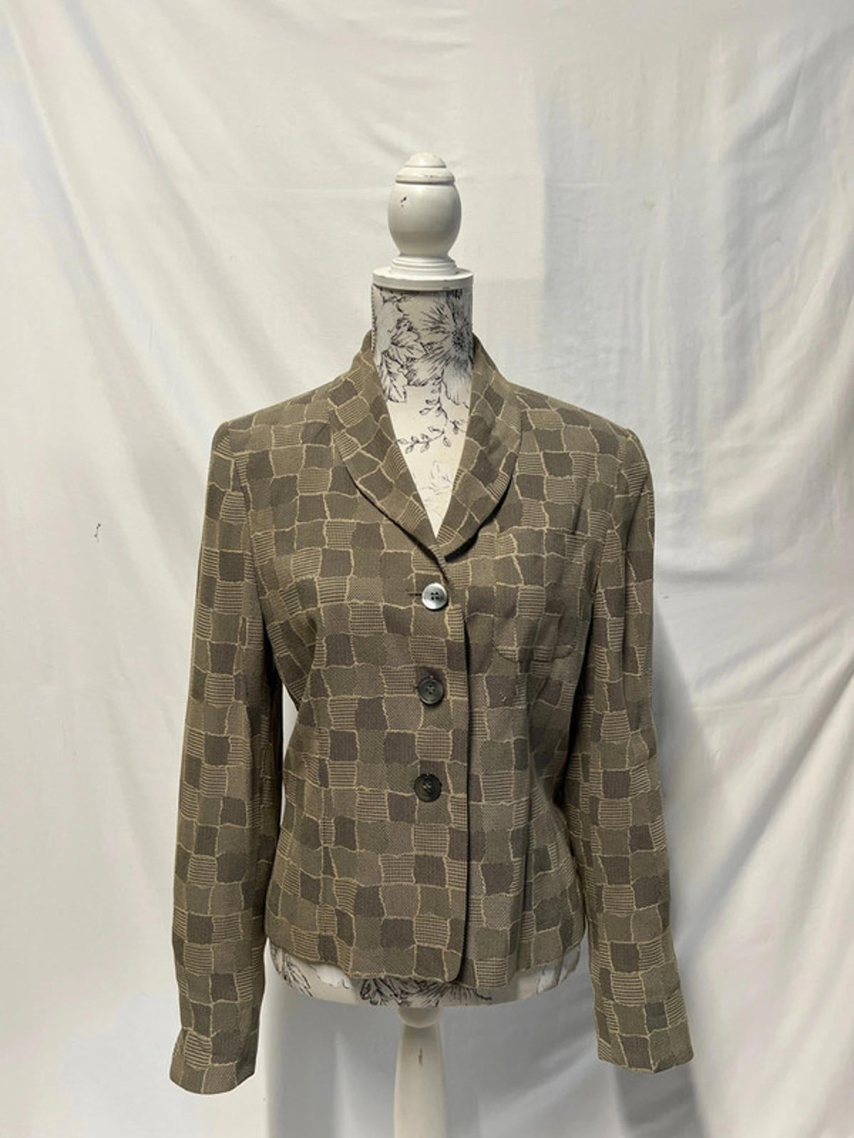 ae boutique | 12| Vintage Blazer | Viscose/Acetate Blend