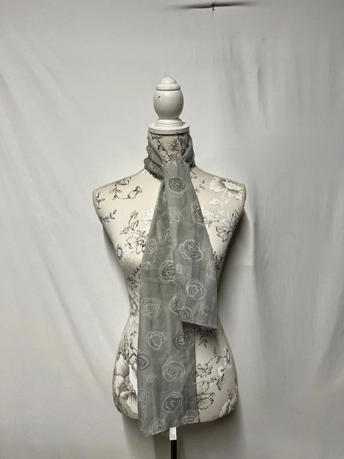Grey Vintage Ladies Scarf