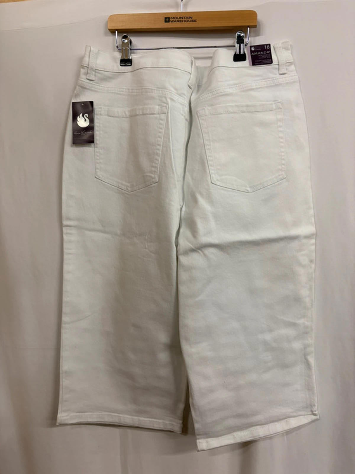 Gloria Vanderbilt ladies shorts