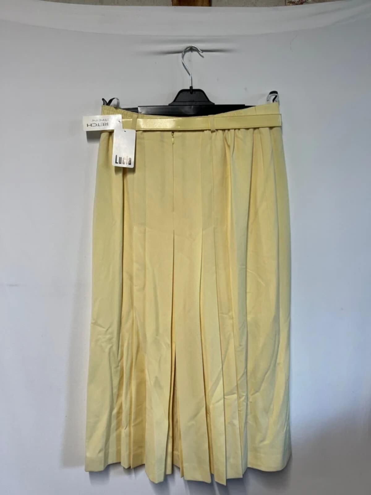 Lucia | 18 | Butter Yellow midi skirt with belt