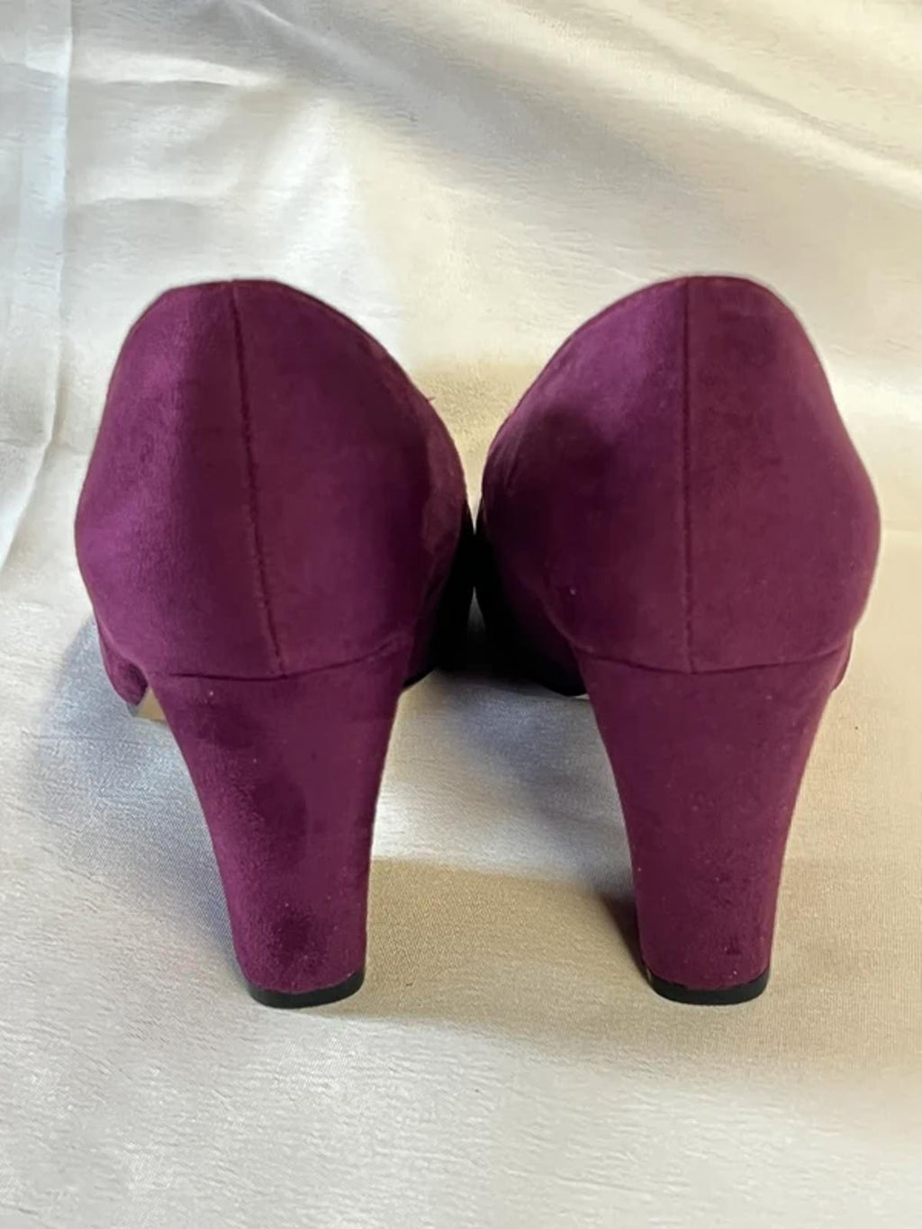 Ladies Heels | 4 | Purple/Maroon | Faux Suede