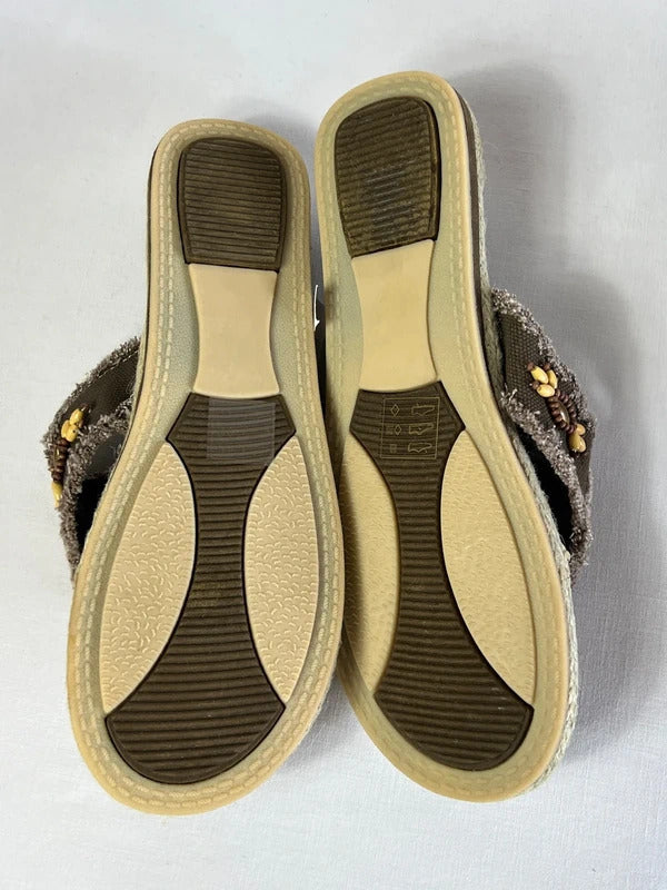 Marqui | Size 7 | Stylish boho flip-flops