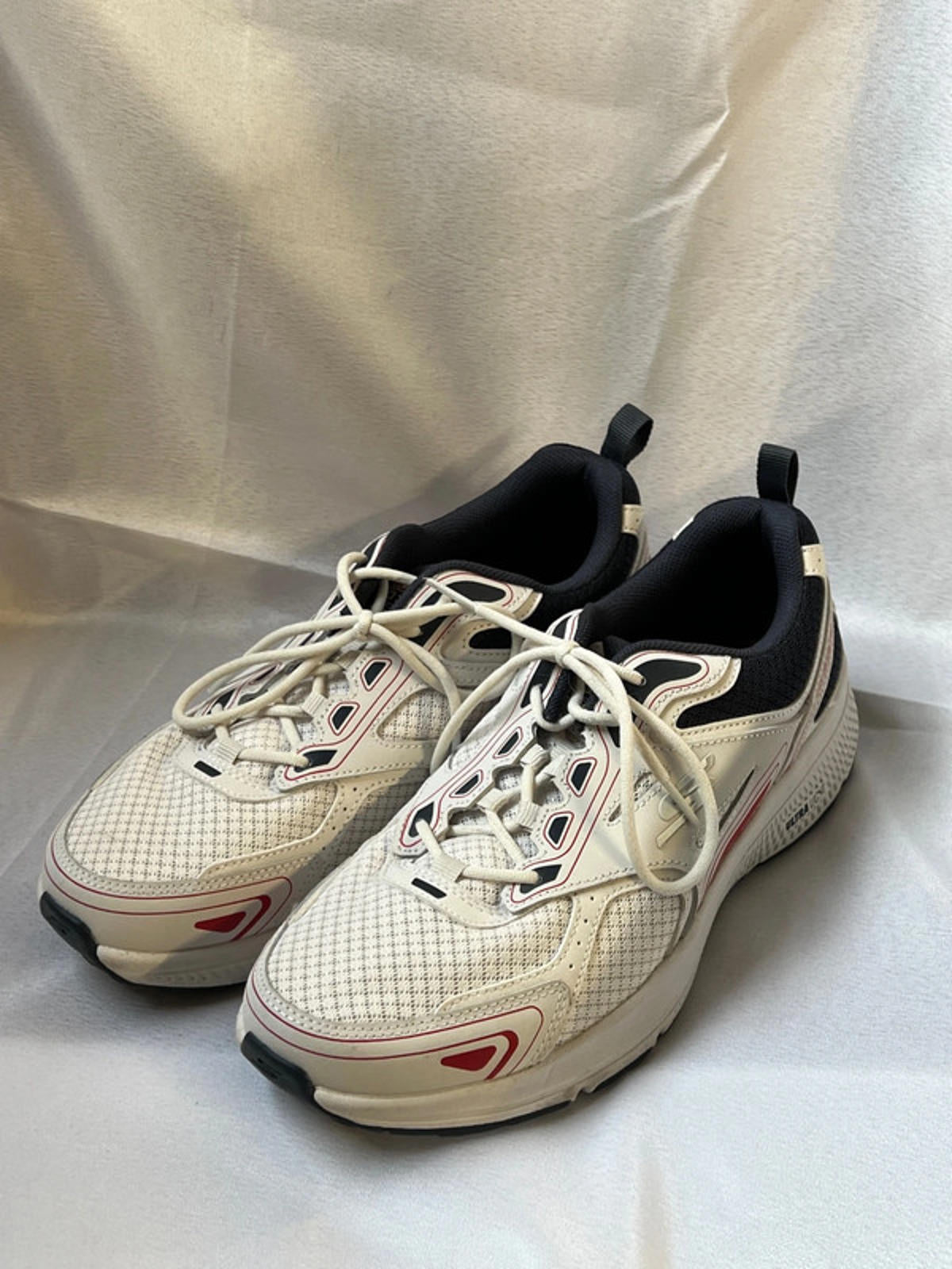 Skechers | Size 7 | Brand New No Tags