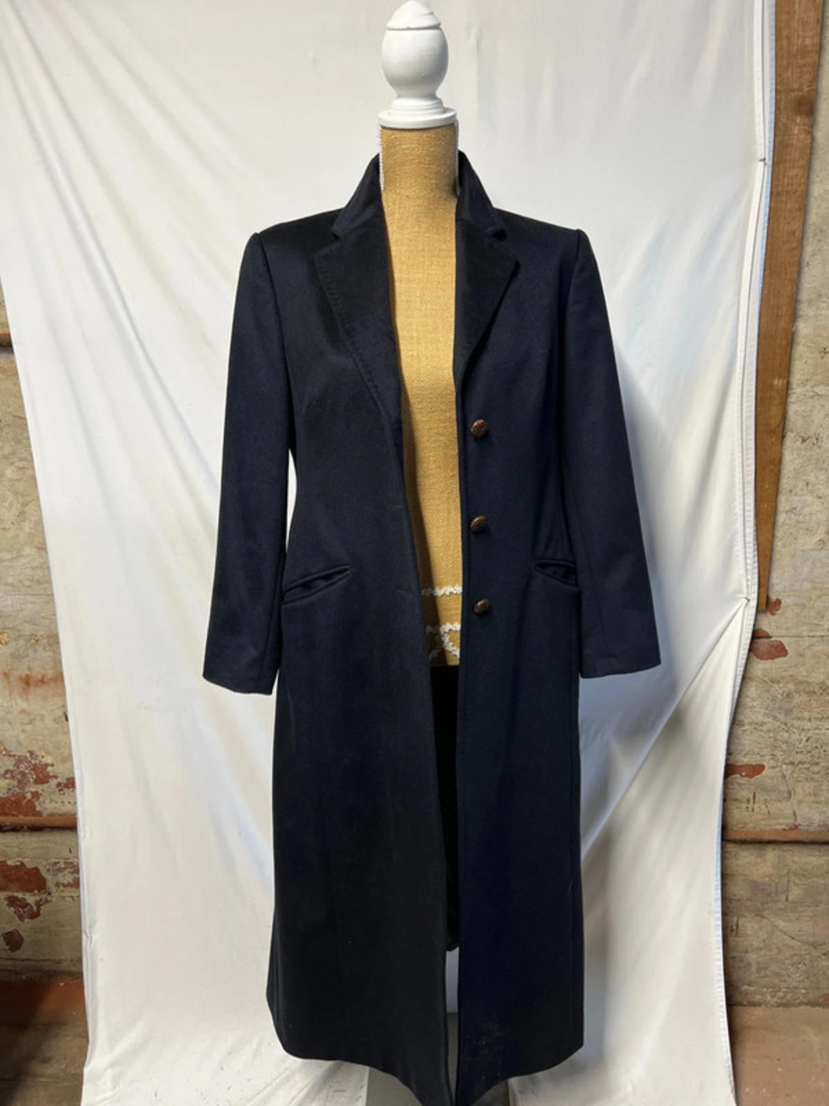AE Elegance | 10 | Navy Trenchcoat