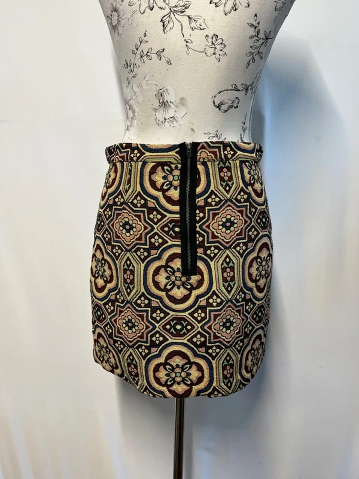 Topshop | Size 10 | Y2K multicolored tapestry skirt