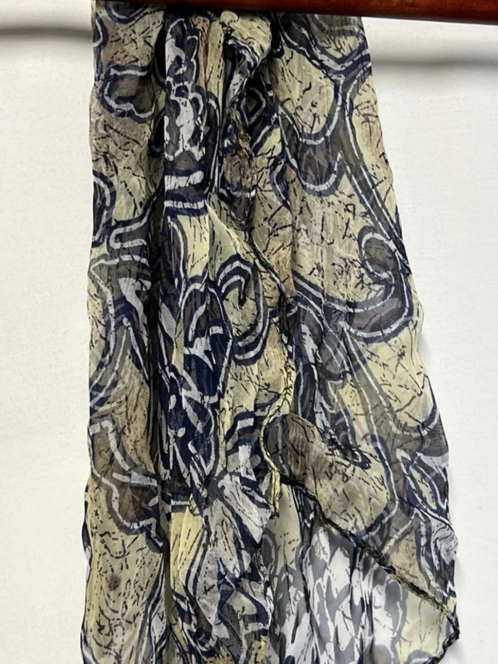 Vintage Style Ladies Scarf | Blue and Yellow