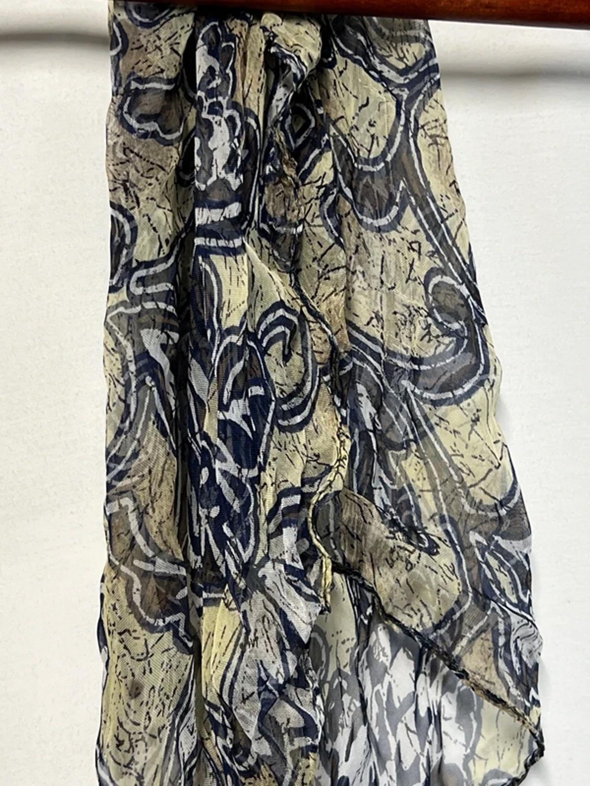Vintage Style Ladies Scarf | Blue and Yellow