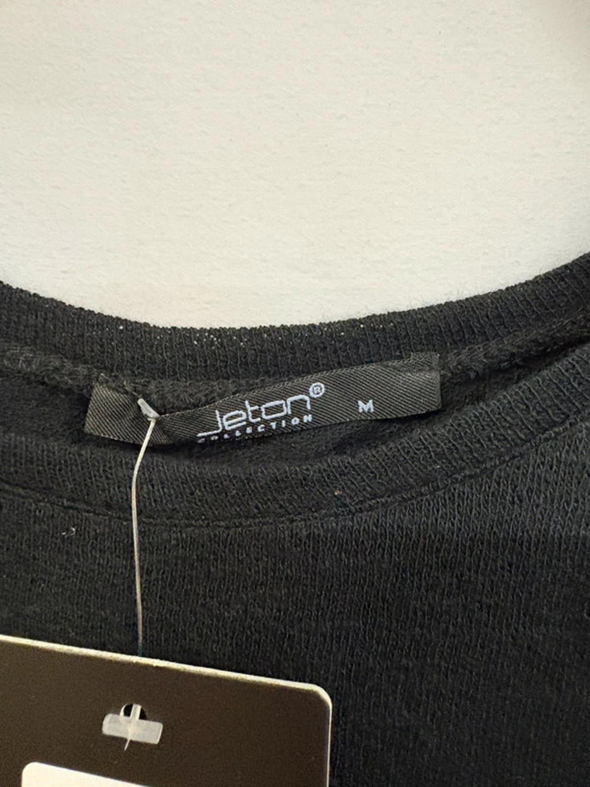 Brand new Jeton Collection ladies top