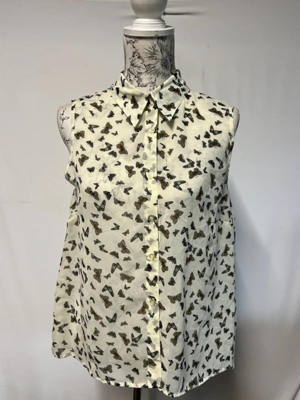 Be Beau | 18 | Butterfly vest top/blouse