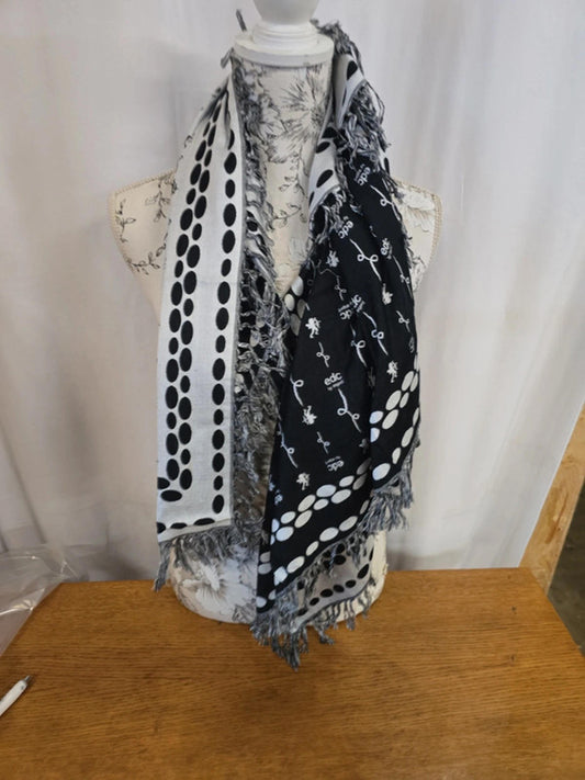 100% viscose brand new scarf black and cream