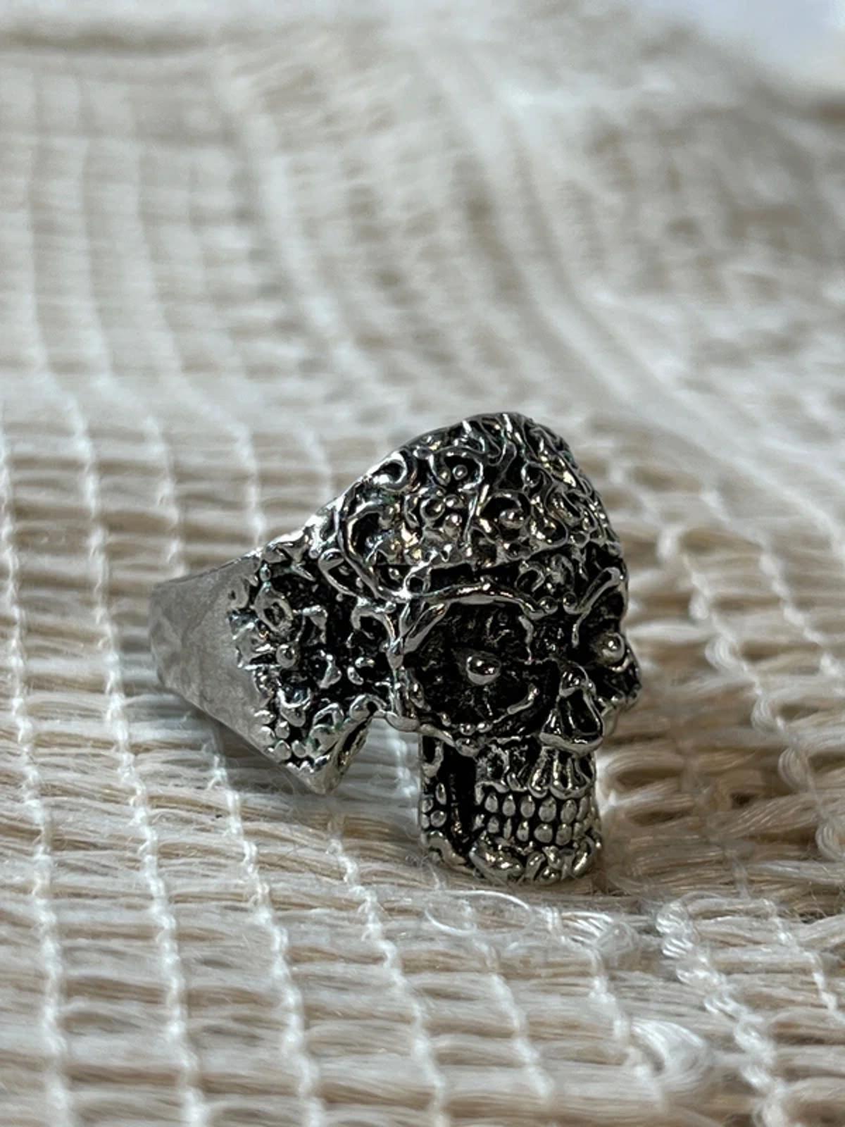 Vintage Style | Silver Tone Skull Ring |