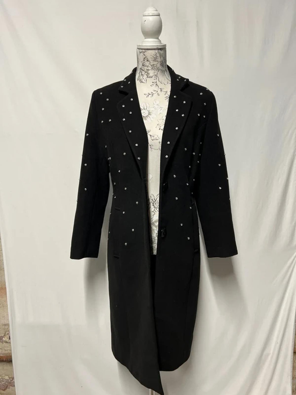 Ella Boo | 12 | Alt Long black studded Trenchcoat