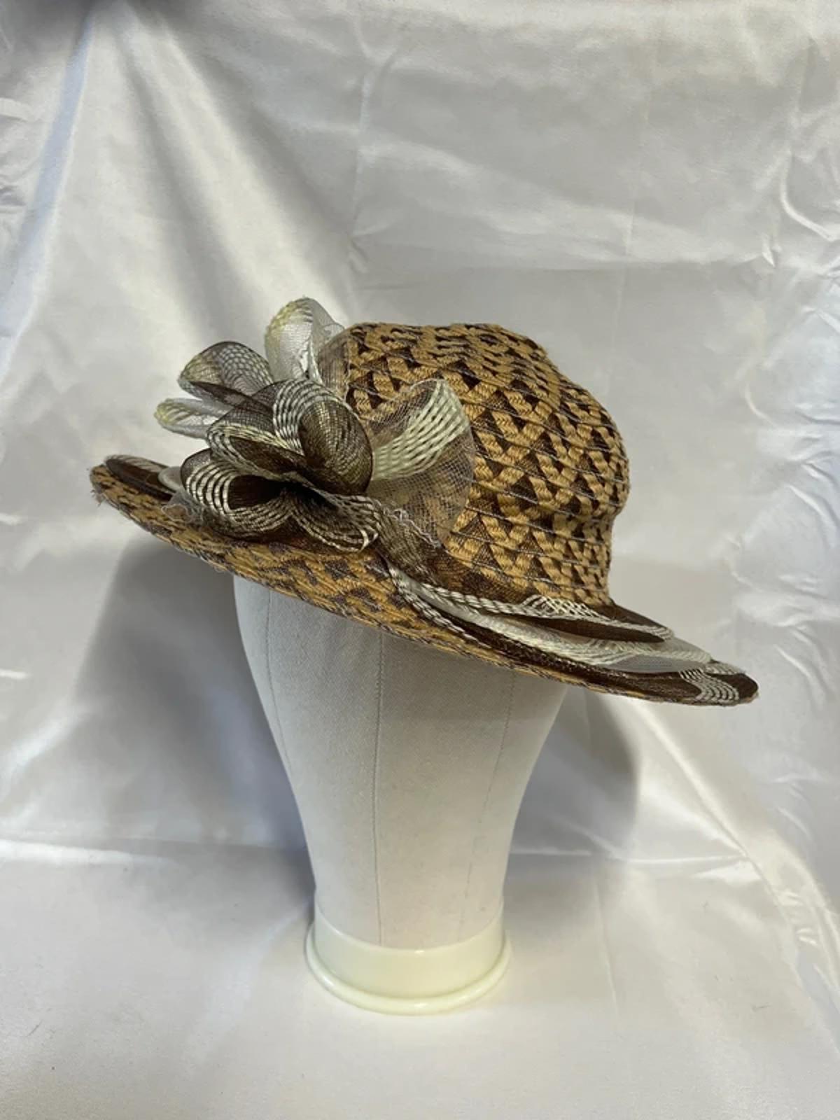 Ladies Shade Hat | Great Condition