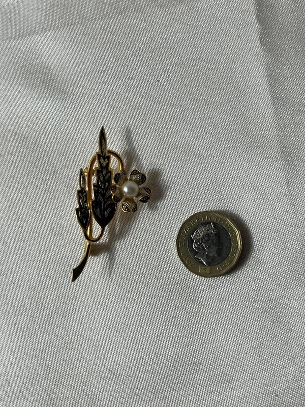 Vintage Damascene Brooch | Faux Pearl